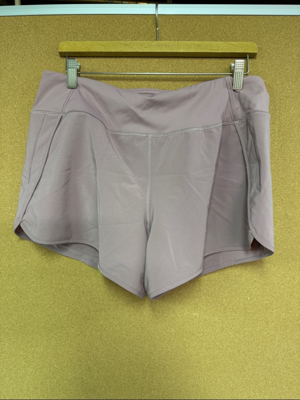 CRZ YOGA Mauve High-Rise Athletic Shorts with Side Pockets